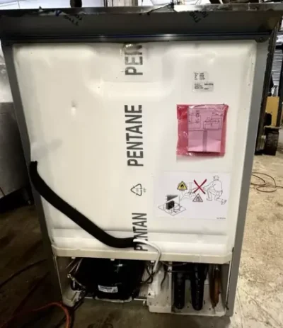 Under Counter HINGES DOOR Fridge COOLER DRINK FRIDGE ( Electrolux ) - Image 4